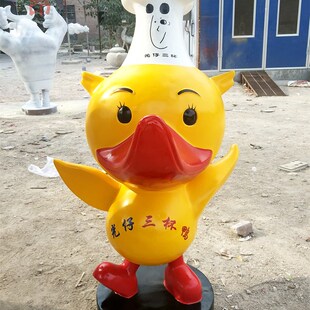 卡通小鸡雕塑鸭子公仔大鹅造型饭店摆件玻璃钢雕像定制商铺形象