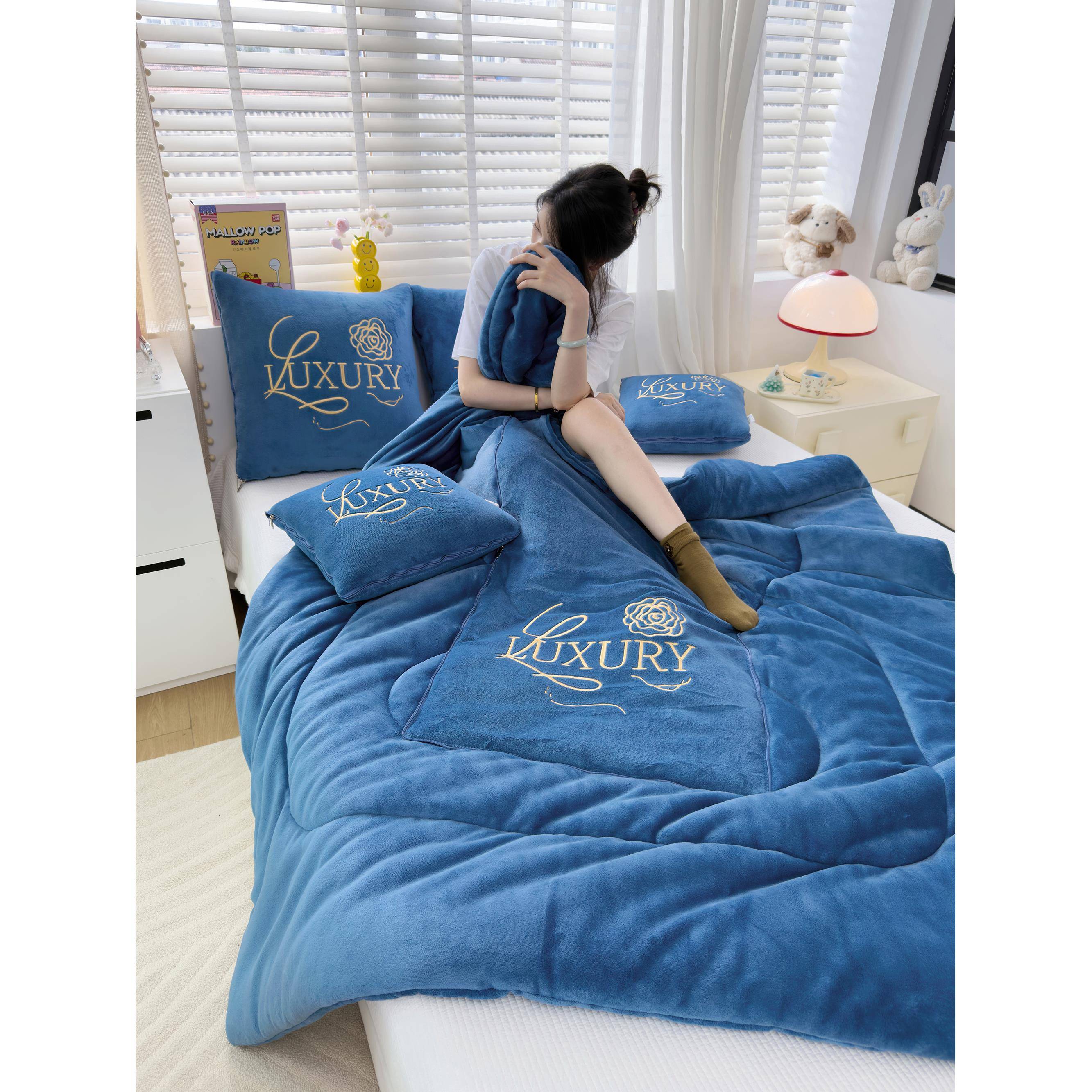 高办档牛奶绒用抱枕被加厚约汽车靠垫公室两WR-J556S沙发午睡可简