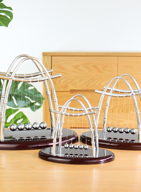 牛顿摆球混沌摆电脑桌办公摆件书桌装饰品办公室创意礼物生日男生