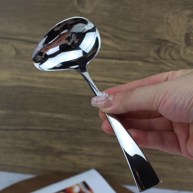 出口单304不锈钢歪嘴导流勺 浇汁壳小汤勺酱汁勺粥勺小汤勺扭曲勺