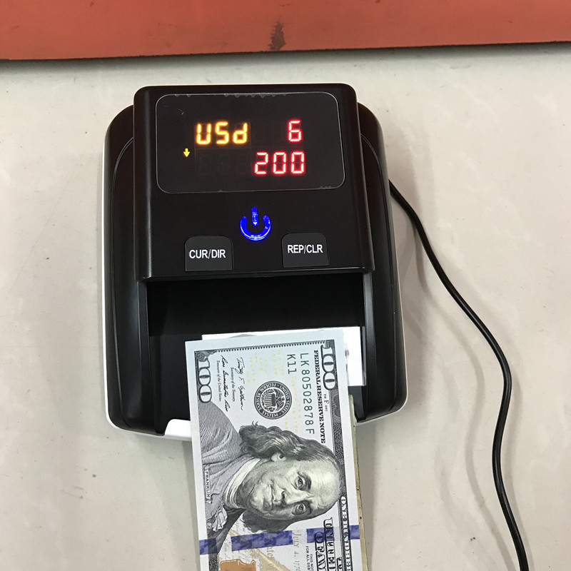 便携式小型美元欧元验钞机合计金额不认方向进钞多国币智能验钞器