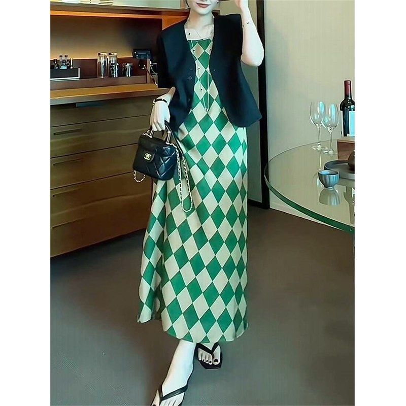 高级感气质短袖西装上衣套装女春季新款洋气格子吊带连衣裙两件套,女装/女士精品,时尚套装,淘宝优惠券,粉丝福利购,淘宝优惠卷