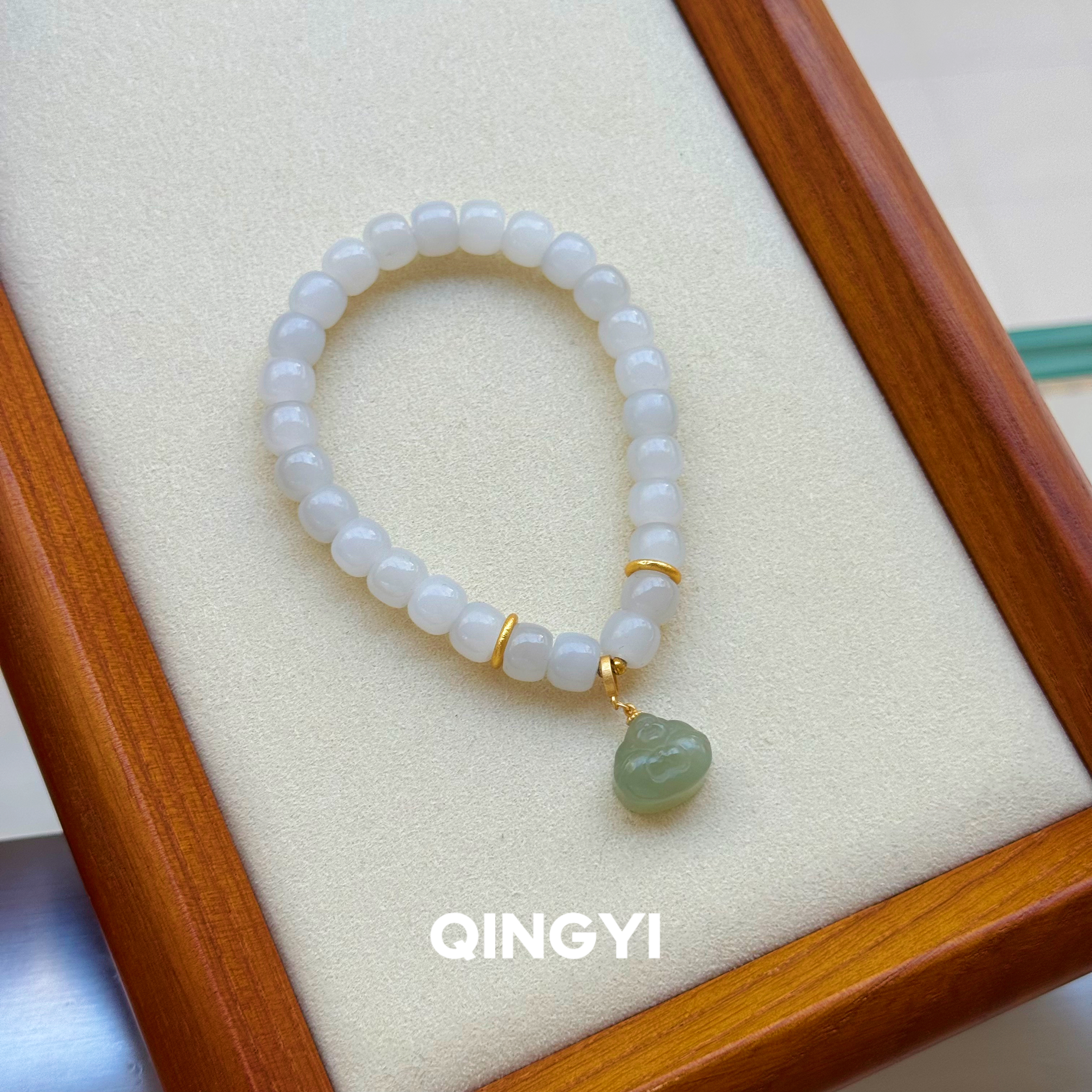 天然正品俄料和田玉白玉手链8mm老型珠玉石手串女款配笑面佛吊坠