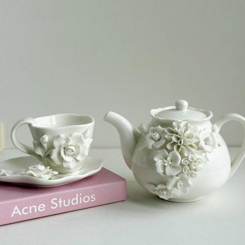 自带仙气纯手工捏制立体花奶白色陶瓷壶杯碟一套工艺复杂陶瓷壶