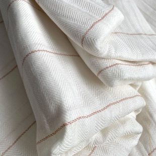 70%亚麻30%棉 人字纹色织高品质麻棉布料 幅宽2.6米 出口剩余面料