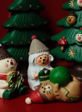 小小可爱圣诞树主题场景小羊小猫雪人桌面装饰圣诞节公仔治愈礼物