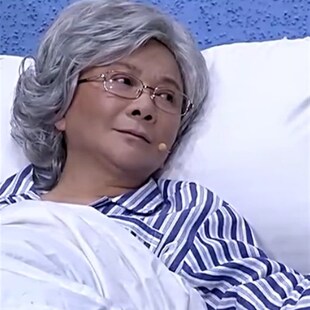 舞台表演老奶奶老太太假发套假发女中老年花白假发女士白色短卷发