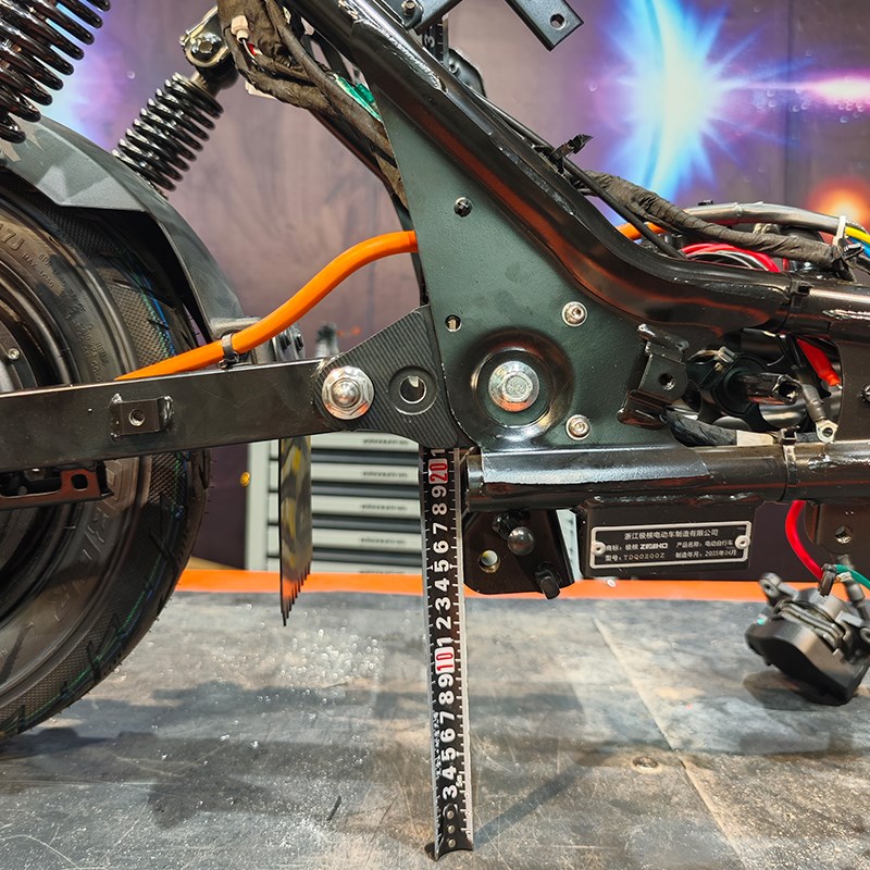 2024款c极核AE5iPro平叉延长码ZEEHO电动车加厚中置电机改装安装