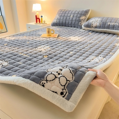 A类水晶边牛奶绒夹棉床褥垫