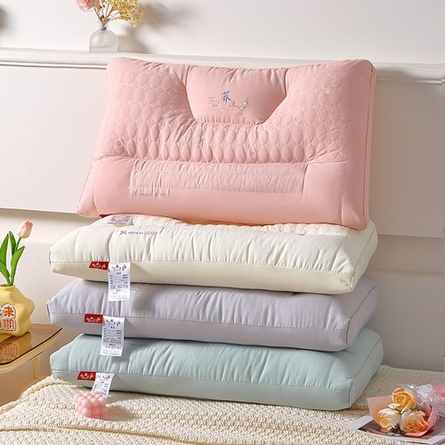 荞王磨毛绗绣羽丝棉护颈定型枕芯