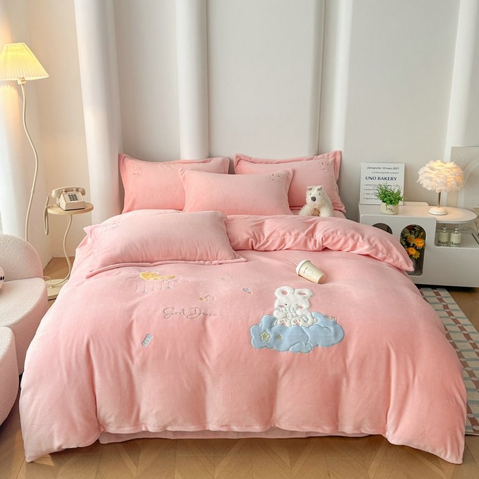 全消光工艺精美贴布刺绣牛奶绒四件套可爱兔加厚卡通床品套件保暖,床上用品,床品套件/四件套/多件套,淘宝优惠券,粉丝福利购,淘宝优惠卷