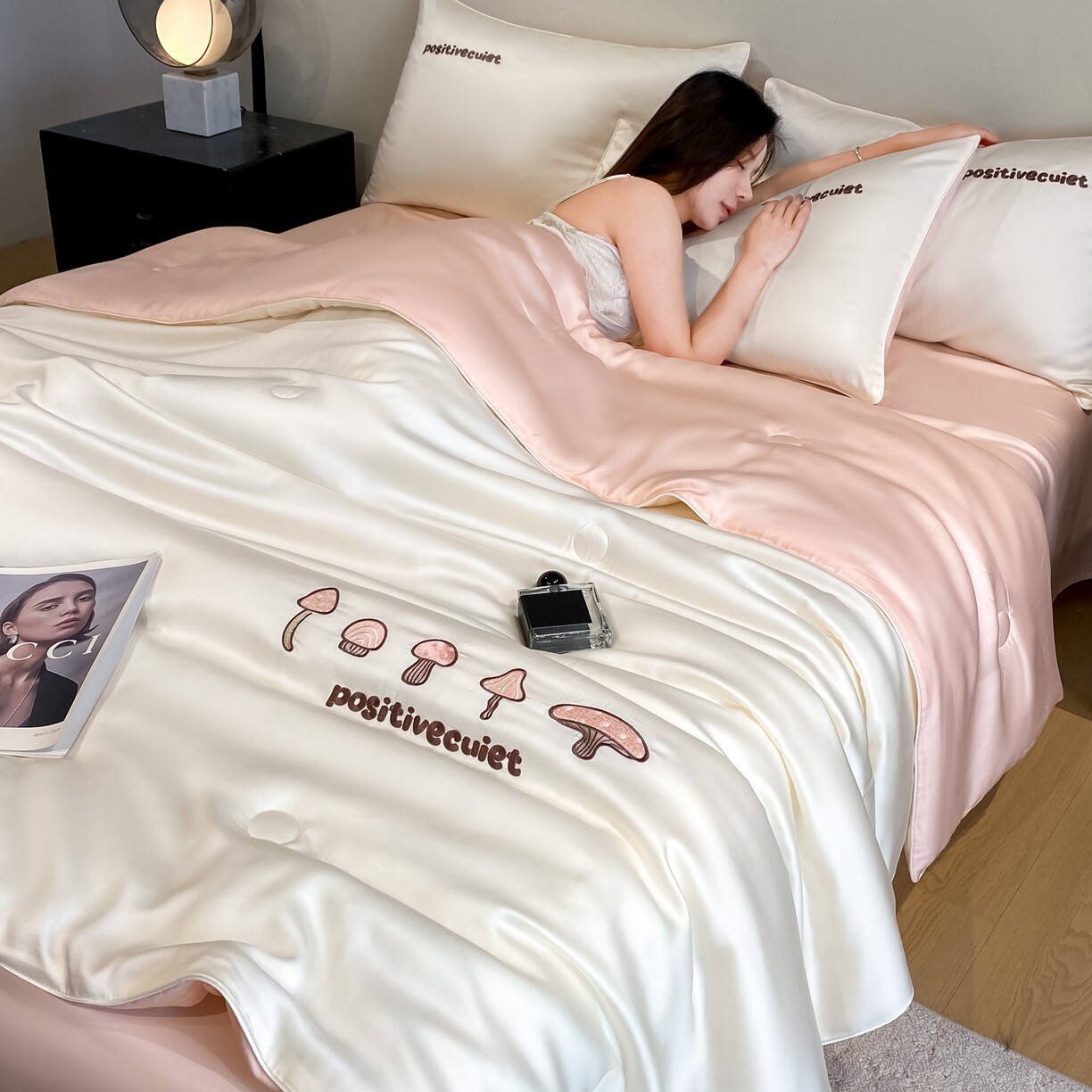 水洗真丝滚边刺绣夏被四件套夏凉被子被芯可水洗凉感丝滑空调床品