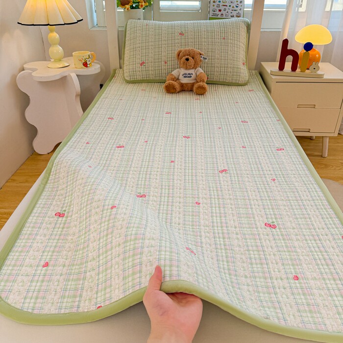 A类棉牛奶绒双面婴儿床盖