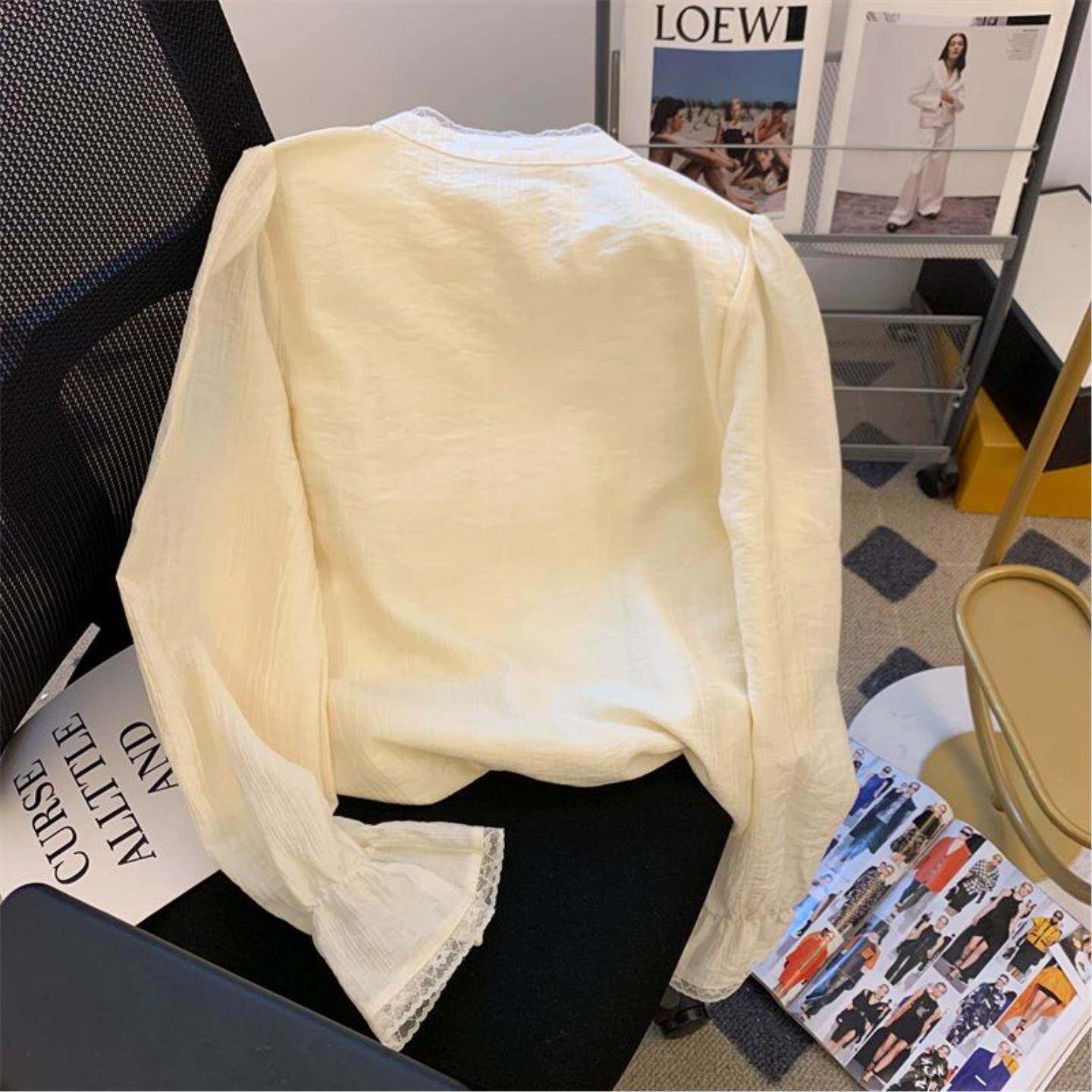 法式宫廷荷叶衬衫女早春季新款气质蕾丝拼接小衫长袖开衫上衣