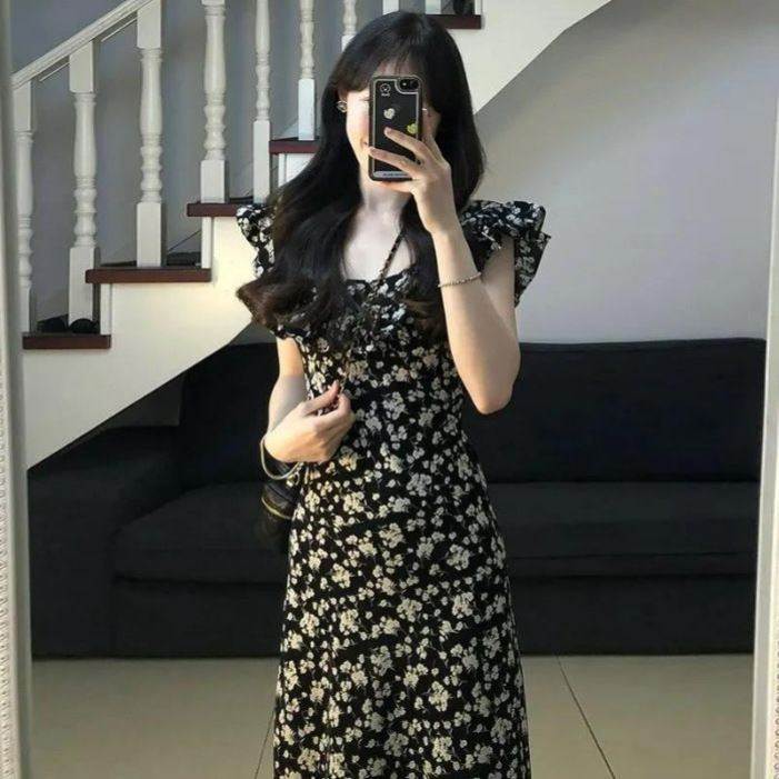 网红爆款茶歇法式赫本风黑色碎花收腰气质长裙一字肩v领连衣裙
