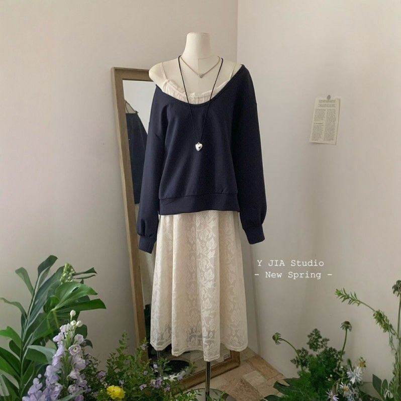 白色蕾丝吊带连衣裙+显瘦百搭U领休闲斜肩卫衣套装女春