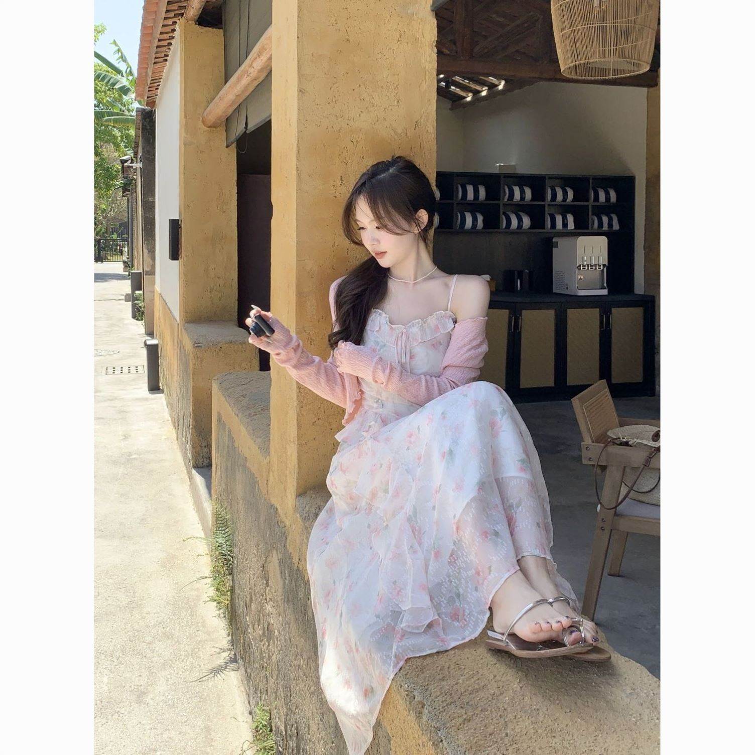 韩版温柔风碎花吊带连衣裙套装女春夏薄款防晒开衫甜美减龄长裙子