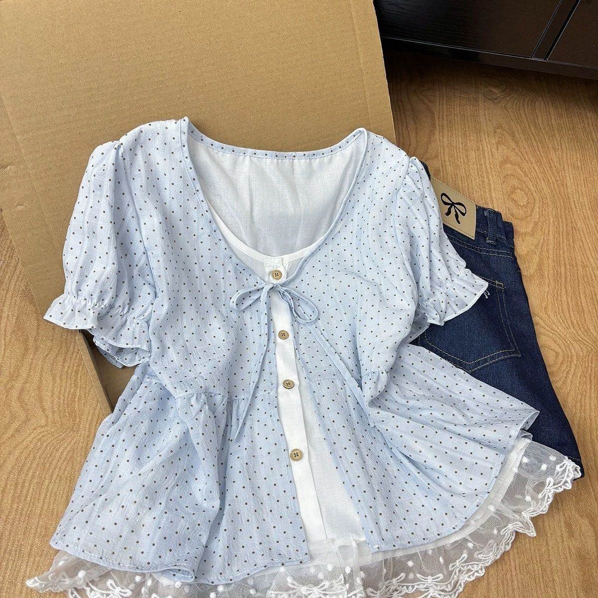 大码300斤波点假两件短袖衬衫女蕾丝花边拼接系带纽扣泡泡袖上衣