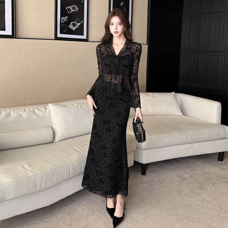 2026春夏新款性感优雅时尚套装蕾丝v领搭配小衫裙子三件套显瘦女