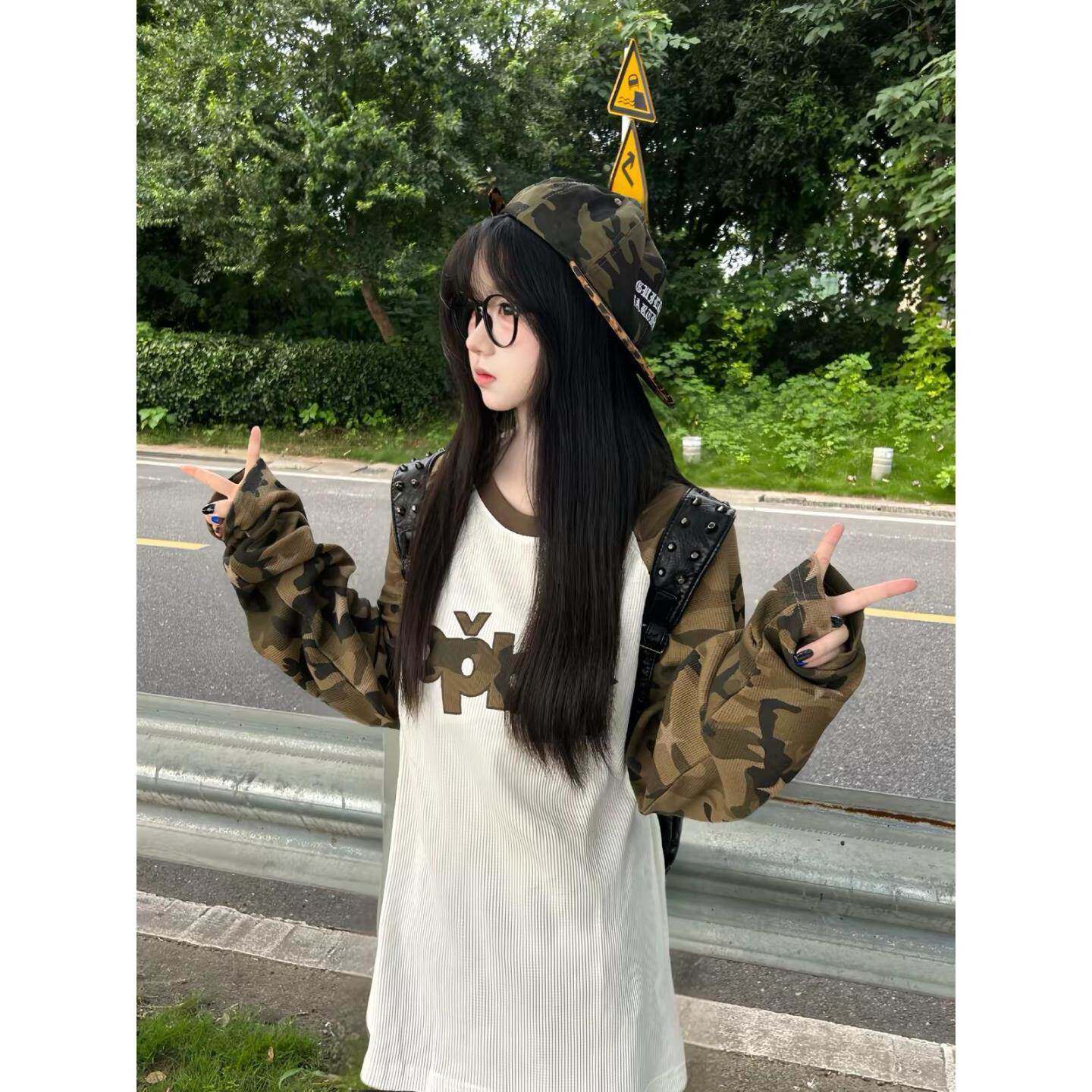 美式复古刺绣贴布迷彩华夫格长袖T恤女秋季宽松百搭圆领休闲上衣