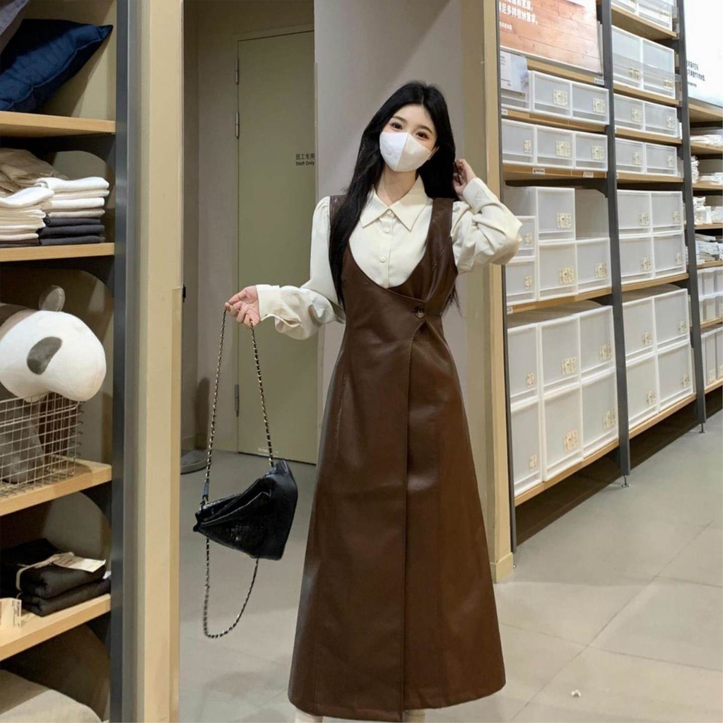 韩版背心连衣裙套装女春春季高级感长袖衬衫上衣短款皮裙两件套