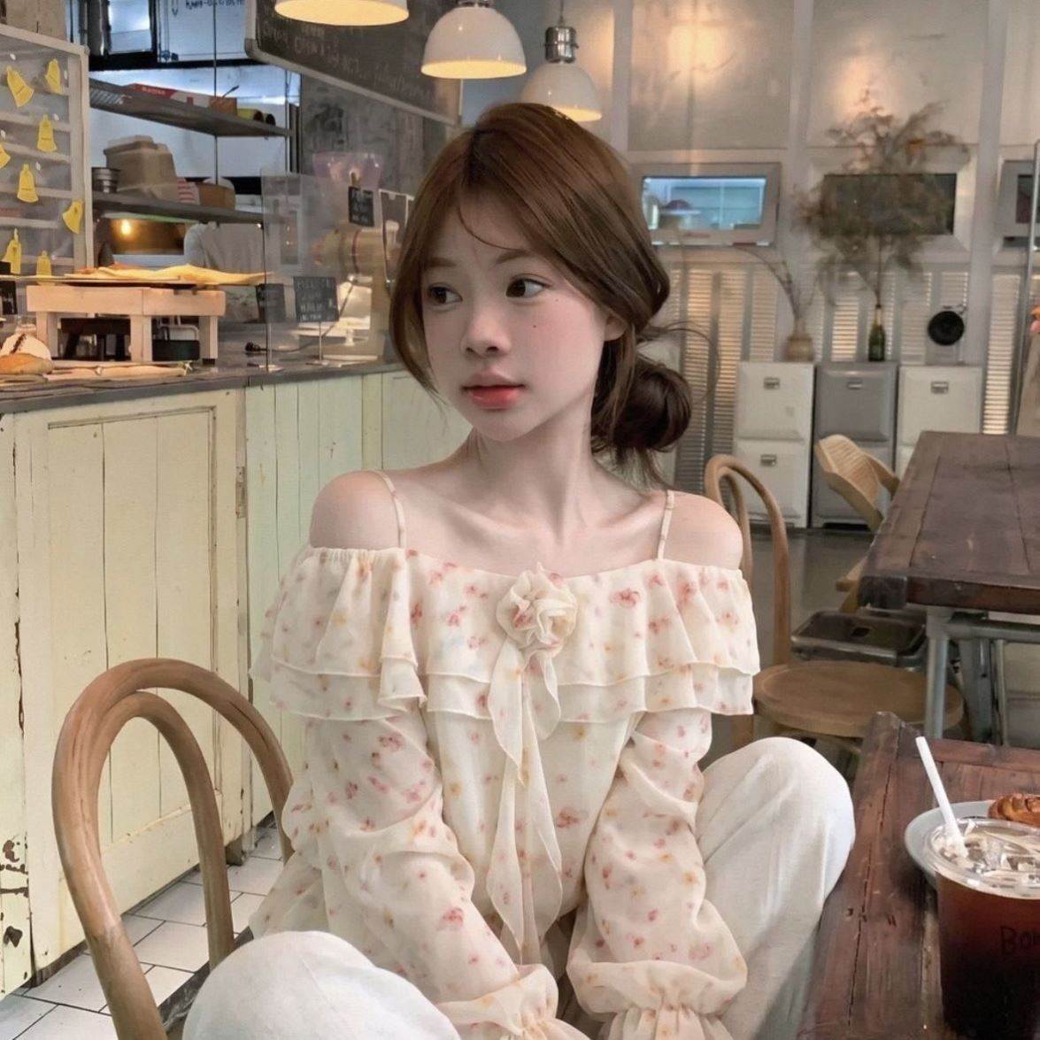 2026新款韩系甜美温柔感碎花一字肩衬衫减龄荷叶边减龄长袖上衣女