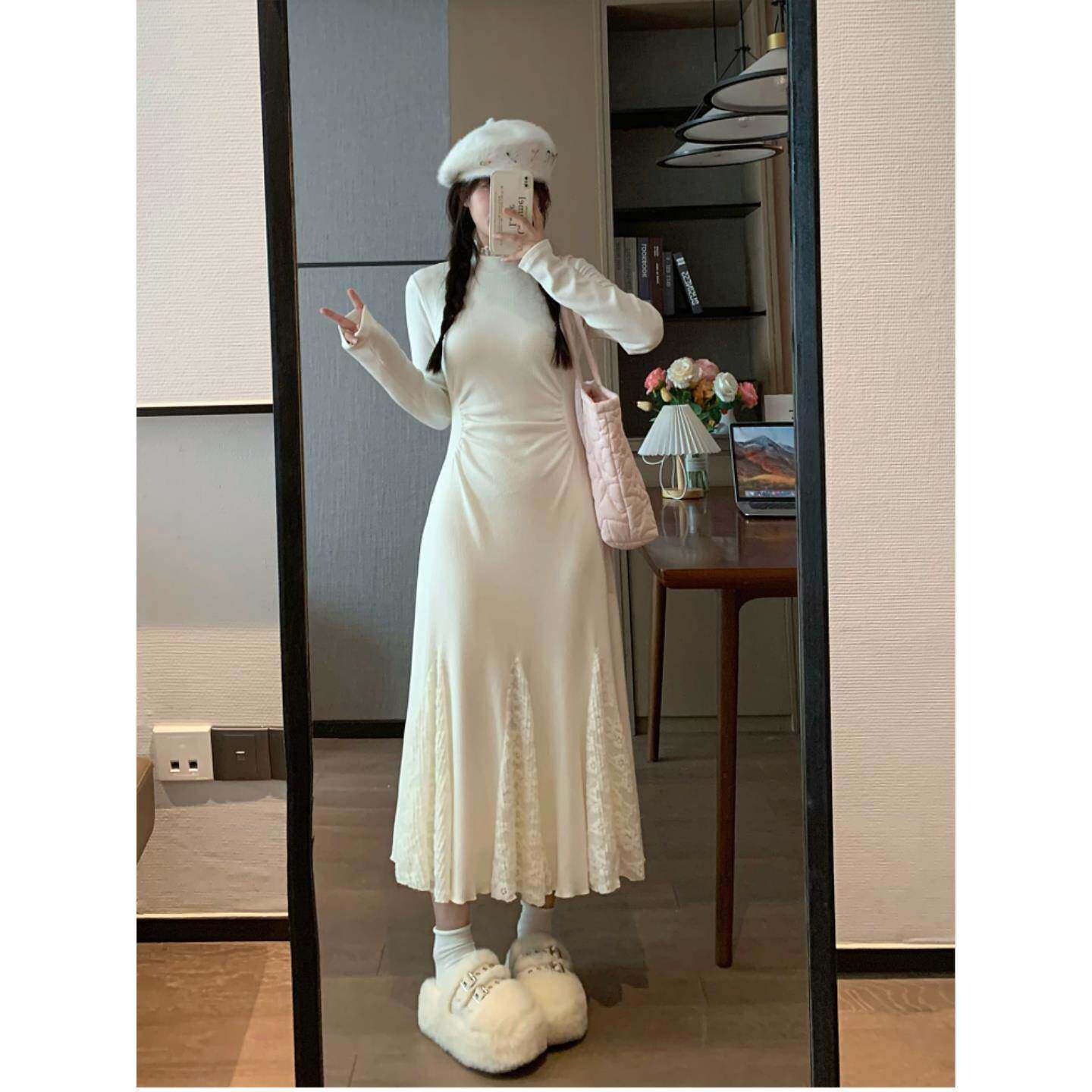 秋春季新款蕾丝纯色拼接连衣裙收腰褶皱显身材配大衣针织加绒长裙