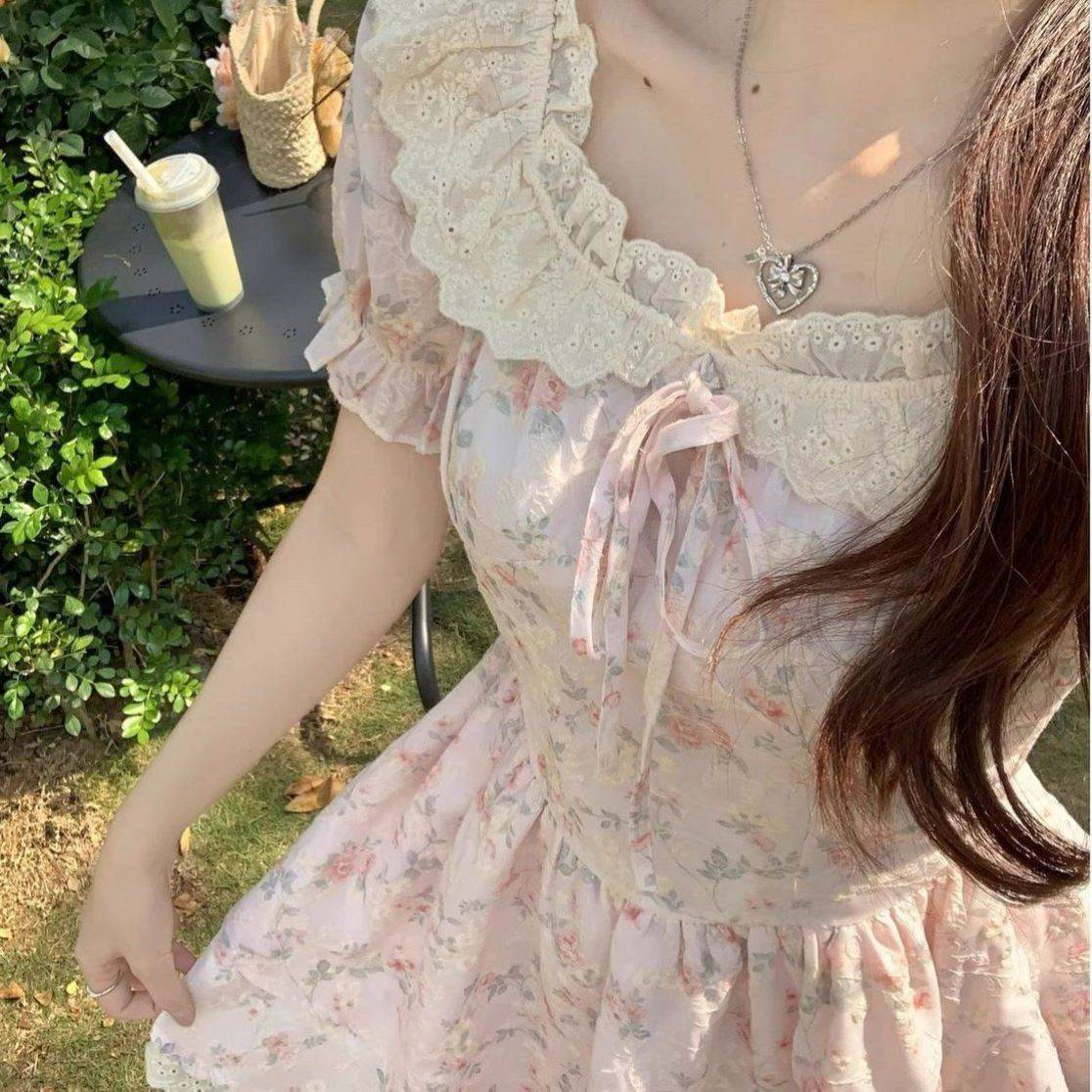 小个子千金收腰碎花连衣裙女夏季新款韩版修身显瘦大小姐蓬蓬短裙