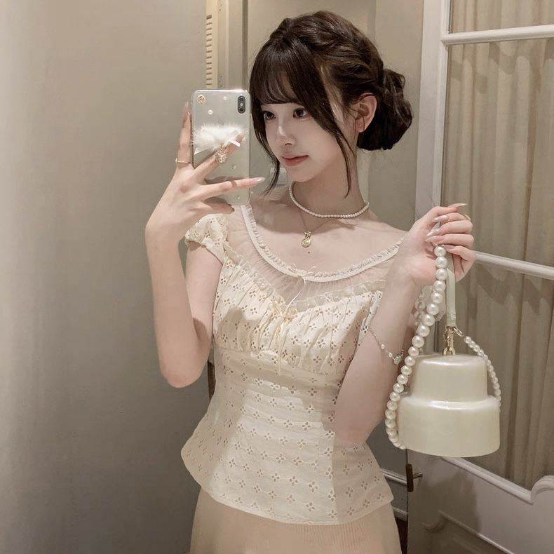 法式蕾丝花边拼接钩花镂空收腰小衫女夏季新款设计感纯欲短袖上衣