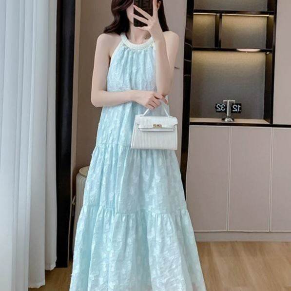 珍珠无袖挂脖连衣裙女夏季2026新款高级感法式海边度假裙中长