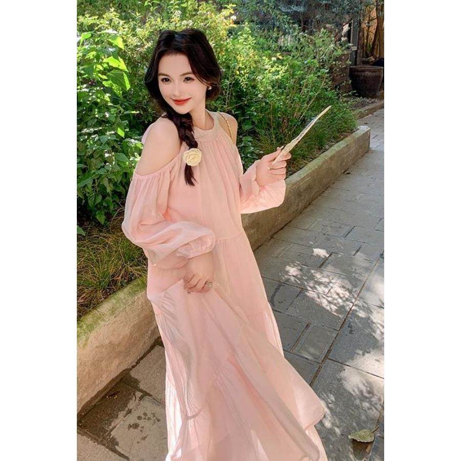 绝美超仙露肩挂脖连衣裙女长袖夏季新海边度假飘逸蛋糕裙宽松长裙
