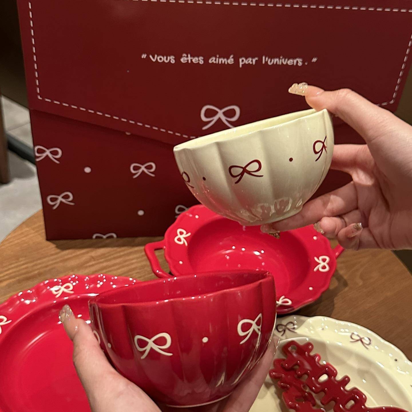 新婚餐具装结婚订婚礼物套送新人红色喜庆系列碗盘筷礼家盒用乔迁