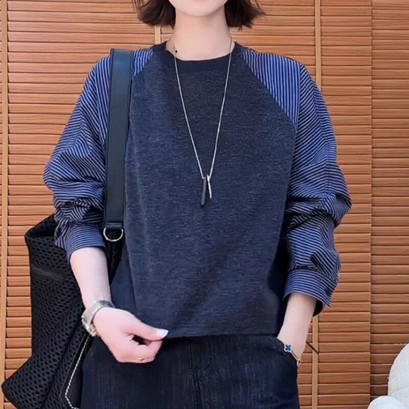 大码拼接条纹圆领短款卫衣女2026早秋新款女装慵懒风宽松别致上衣