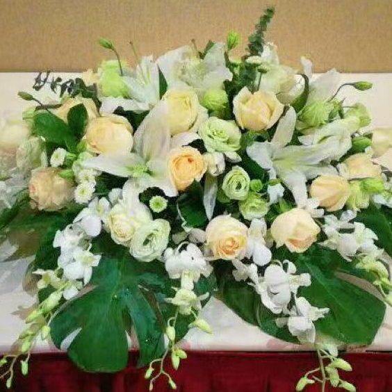 广州商务会议用花讲台花桌花商务花年会用花越秀天河黄埔全城配送