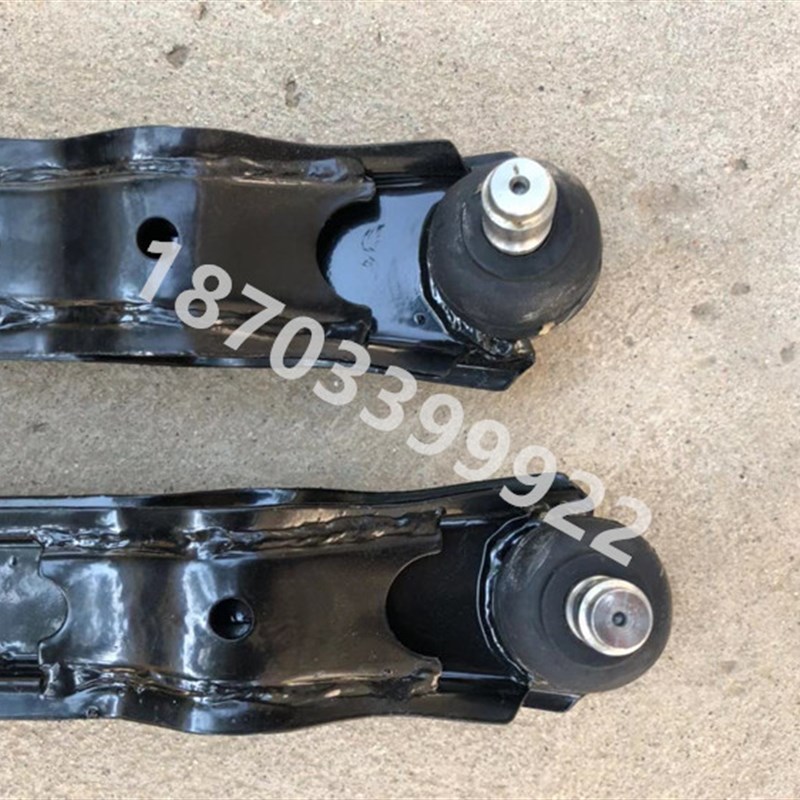 适配鸿日S1电动汽车配件前下支臂前下摆臂下肢臂下悬架臂胶套托臂