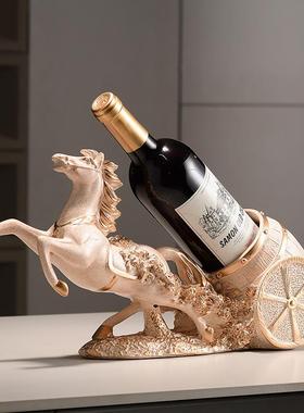 创意马红酒架摆件轻奢高客厅五福临门骏档酒柜内葡萄架托酒 托斜