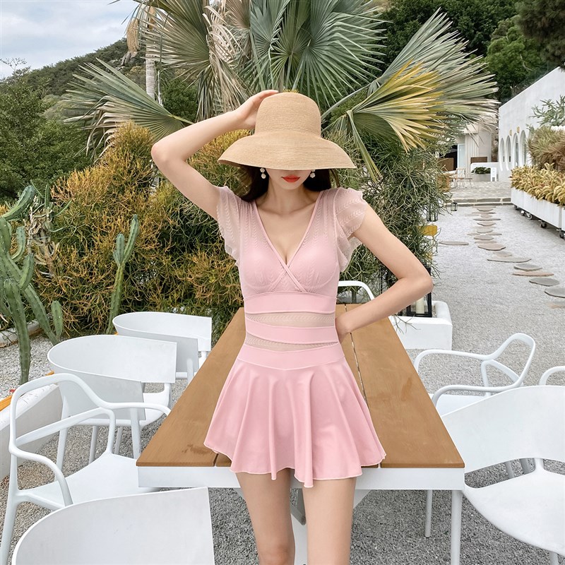 显瘦女游泳衣夏连体仙气带钢托小胸聚拢蕾丝荷叶边韩温泉度假新款