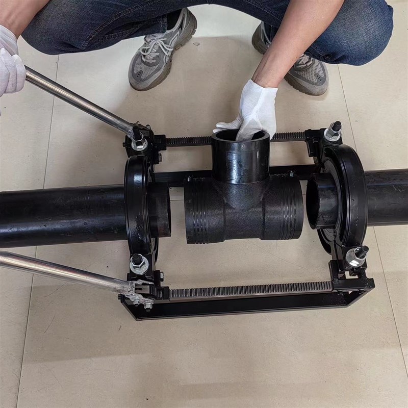 新款63-250型PE管管件拉紧器pe管件安装拉紧器63-250型管道夹具