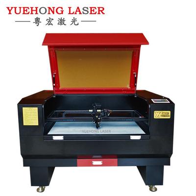 商标LOGO服装标牌贴布绣花CCD摄像头自动定位巡边激光切割机100w