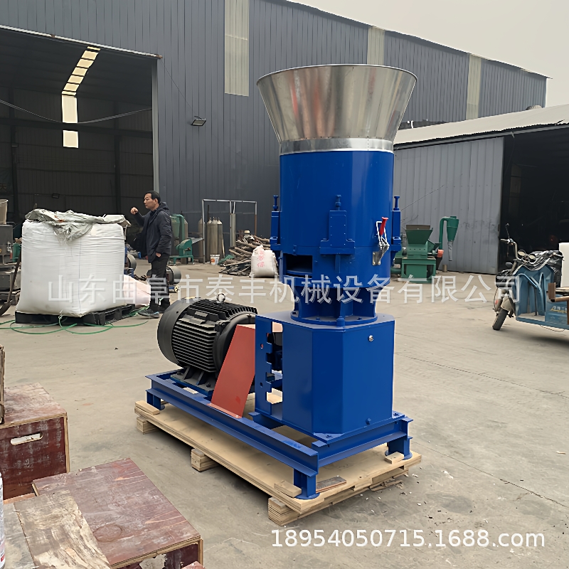 现货供应饲料颗粒机小型家用牛羊草料制粒机三相电饲料颗粒机