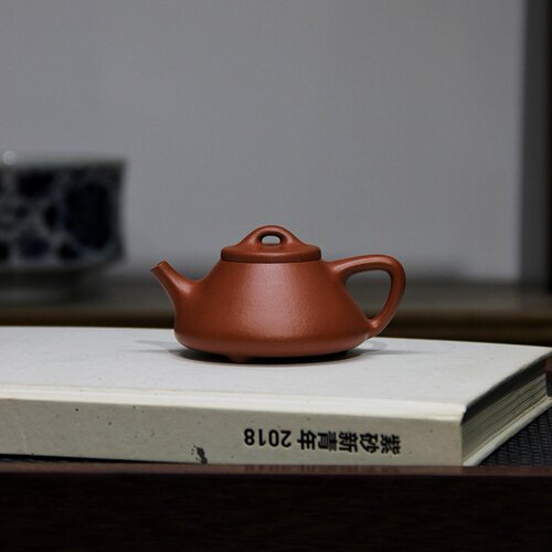 宜兴原矿朱泥子冶石瓢手工紫砂壶