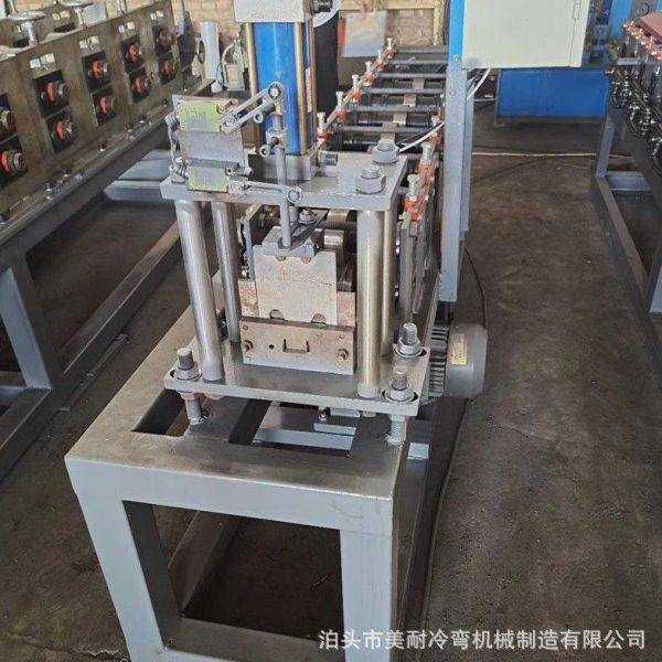 彩钢U型槽压瓦机 薄板厚板全自动U型槽设备 可调CU一体成型机,机械设备,其他机械设备,淘宝优惠券,粉丝福利购,淘宝优惠卷