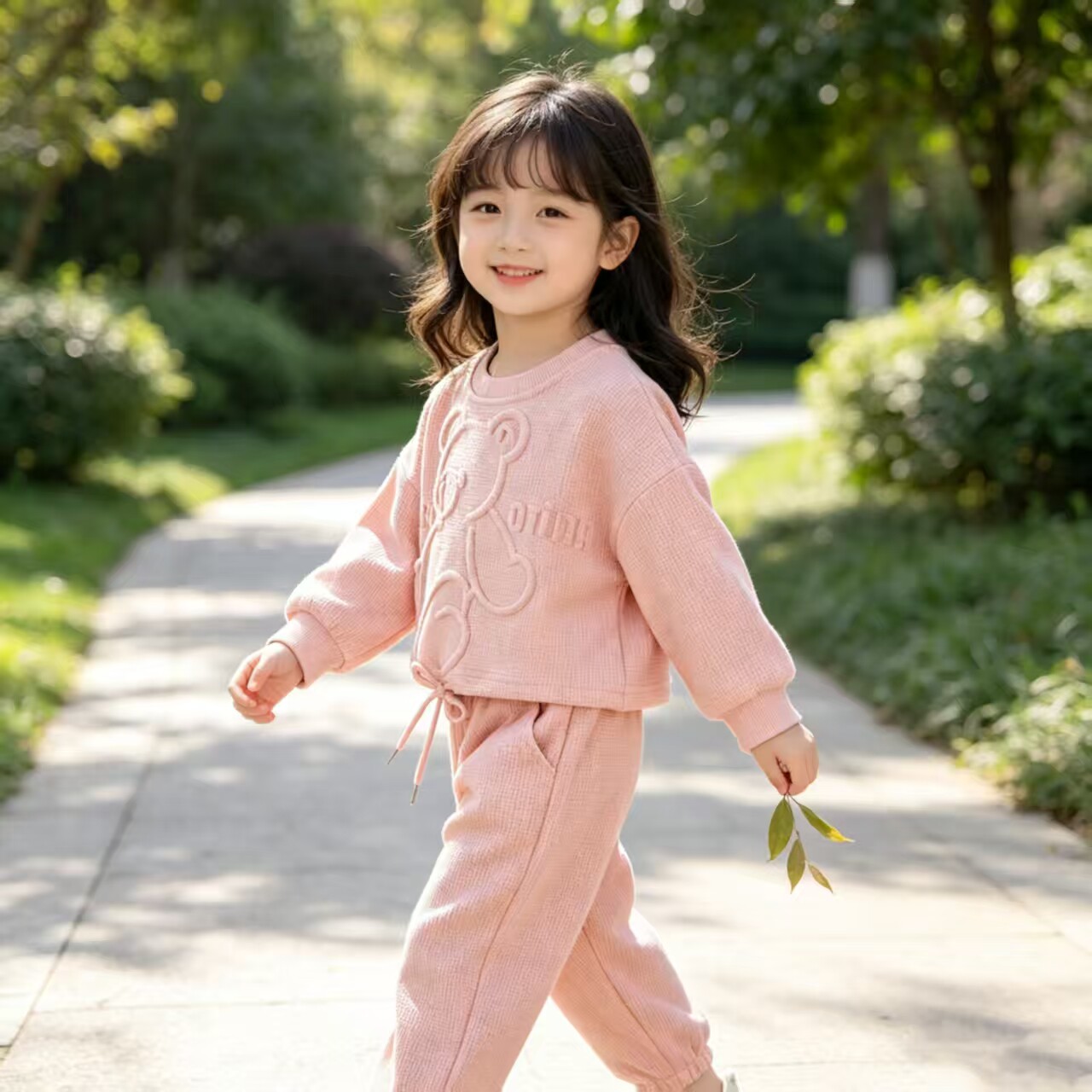 女童韩版小熊卫衣套装2026春秋季新款儿童洋气卡通卫衣长裤两件套