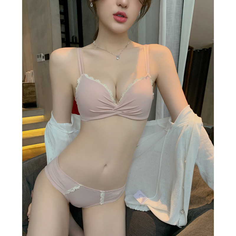 小胸内衣女聚拢显大平胸专用调整型无钢圈美N背无痕文胸内裤一套