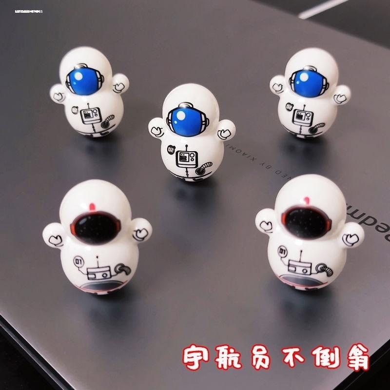 网红不倒翁卡通可爱太空圣诞迷你桌面摆件口袋解压小赠品