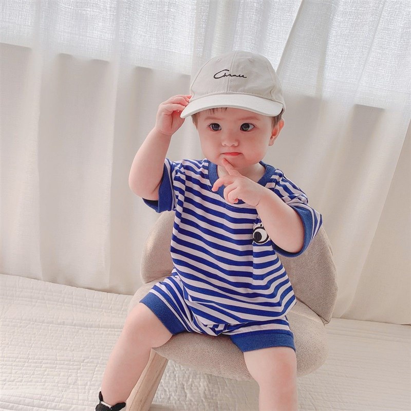 网红婴幼儿连体哈衣超洋气男女宝条纹爬服新生儿夏装小童外出潮款