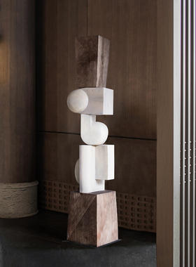 样板间玄关木雕艺术品抽象雕塑落地摆件售楼处酒店过道楼梯口装饰