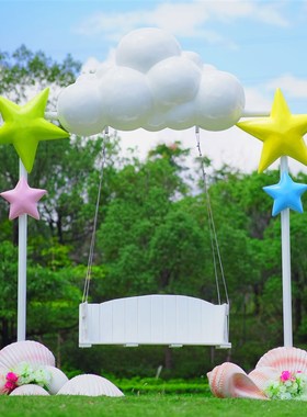 户外网红云朵秋千打卡拍照大摆件商场售楼部草坪云朵景观气球装饰