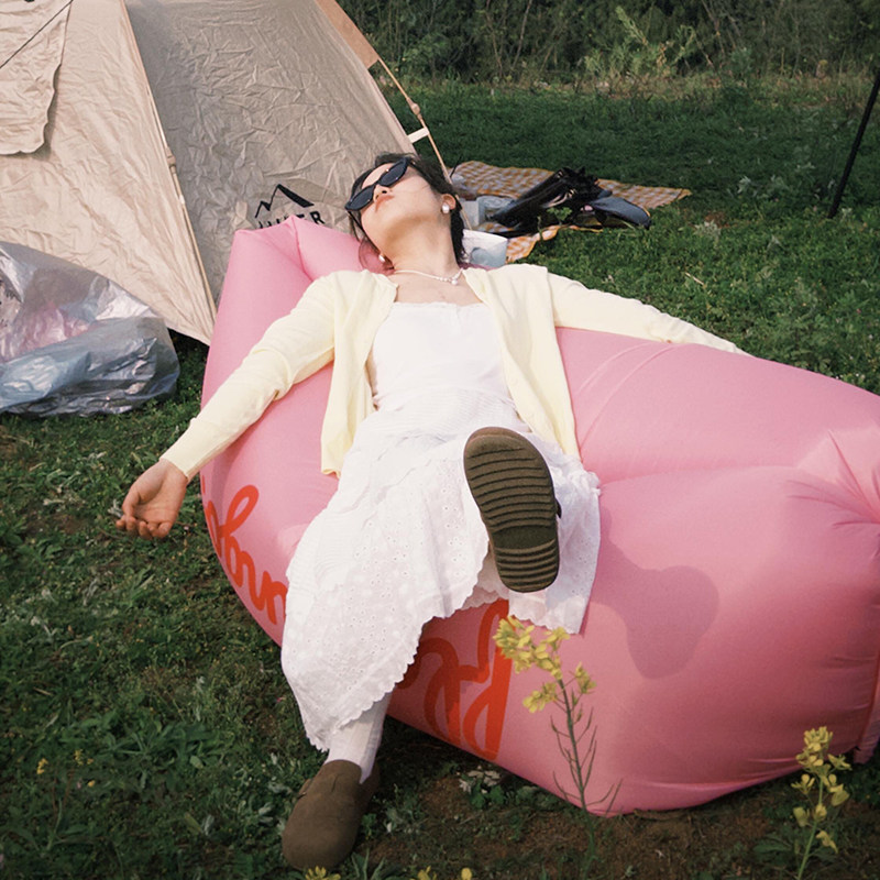 户外露营充气沙发情侣野餐可躺可睡2026新款便携式露营必备用品