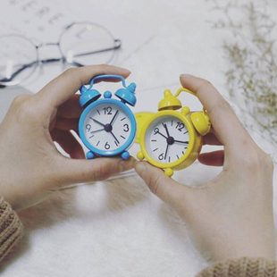 小闹钟迷你机械金属可爱迷你小闹钟学生简约宿舍床头静音闹铃超响